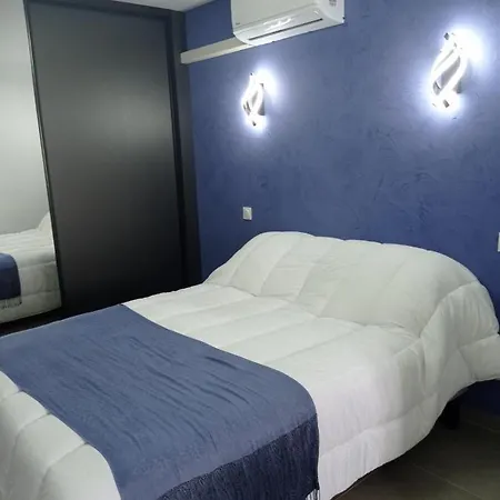 Location Bastia, U Fiumicellu. Vue Mer. Jacuzzi, Barbecue,... Pour 2 Personnes Apartament *