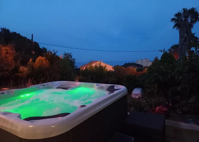 Location Bastia, U Fiumicellu. Vue Mer. Jacuzzi, Barbecue,... Pour 2 Personnes باستيا