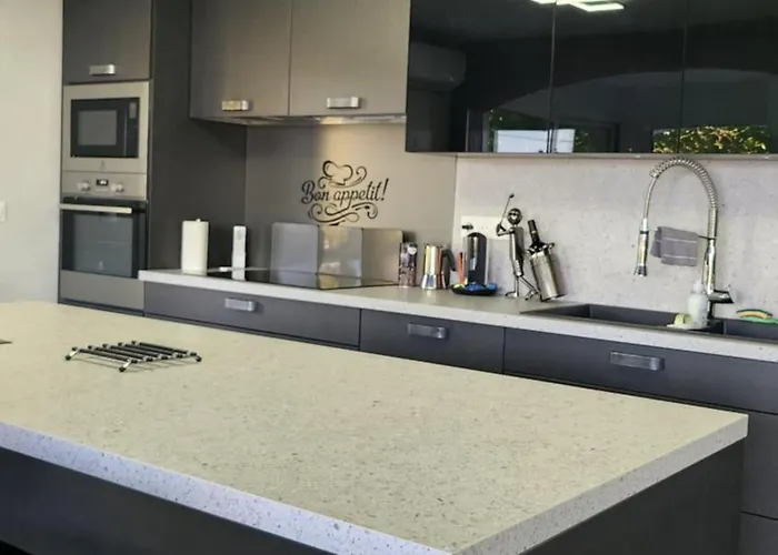 شقة Location Bastia, U Fiumicellu. Vue Mer. Jacuzzi, Barbecue,... Pour 2 Personnes باستيا