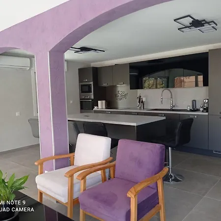 Location Bastia, U Fiumicellu. Vue Mer. Jacuzzi, Barbecue,... Pour 2 Personnes Appartement *